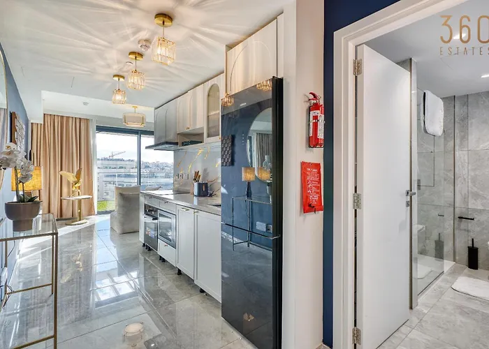 Official Mercury Premium Two Bedroom Living With Ac Saint Julian's