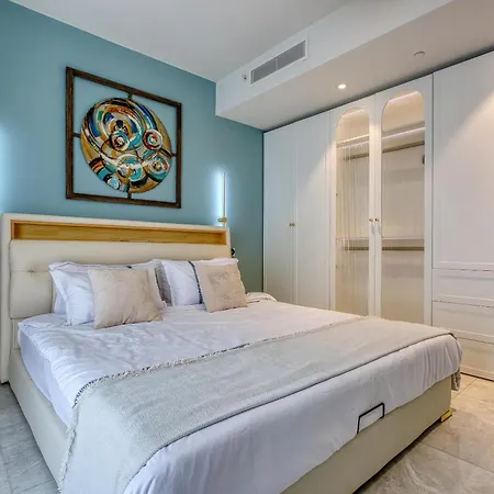 Official Mercury Premium Two Bedroom Living With Ac Appartement *