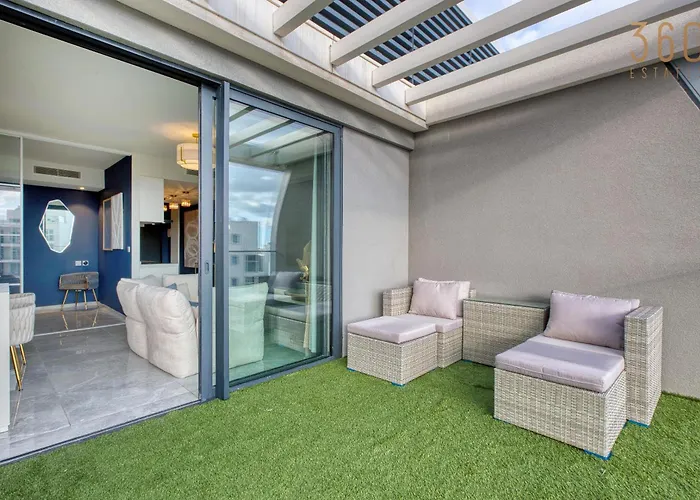 Official Mercury Premium Two Bedroom Living With Ac Apartament *